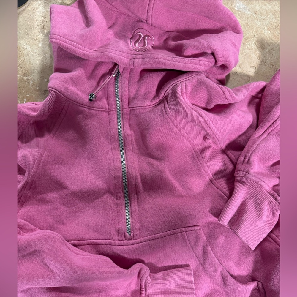 Lululemon Scuba